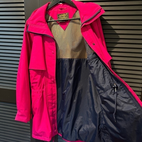 Vintage Bright Fuchsia Pink and Navy Blue Eddie Bauer Hooded Jacket, Size Medium - Picture 6 of 16